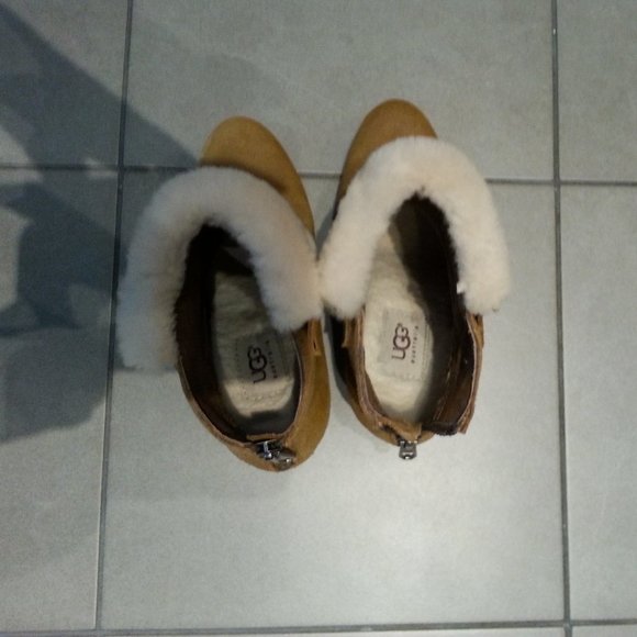 Size 6 nearly brand new Ugg Antonia boots chestnut - Picture 4 of 4
